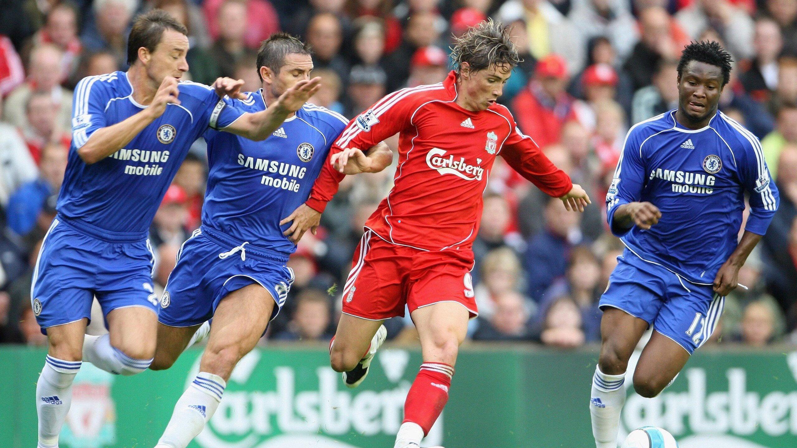 恩里克离任决定震撼足坛，英超三大豪门竞逐帅位；巴萨功勋欧冠重逢引爆焦点战